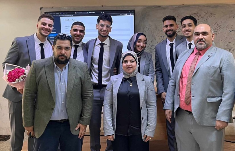 فريق العمل 
