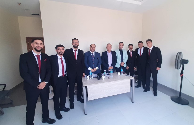فريق العمل
