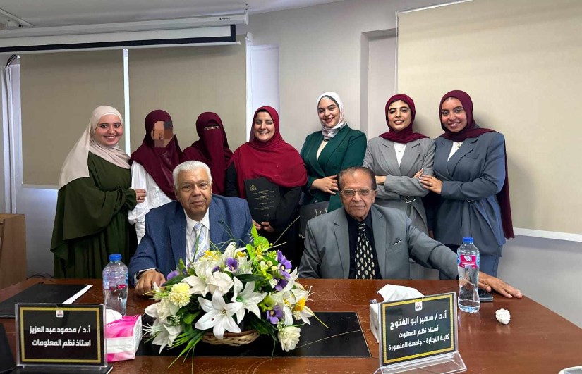 فريق العمل 