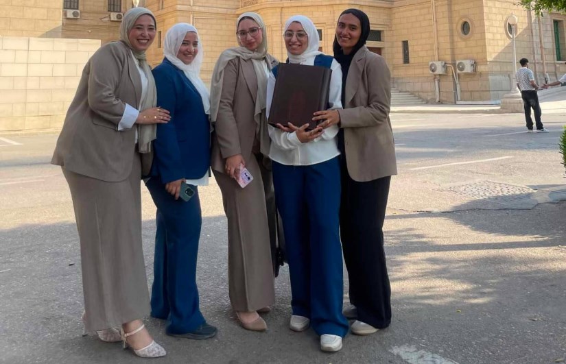 فريق العمل