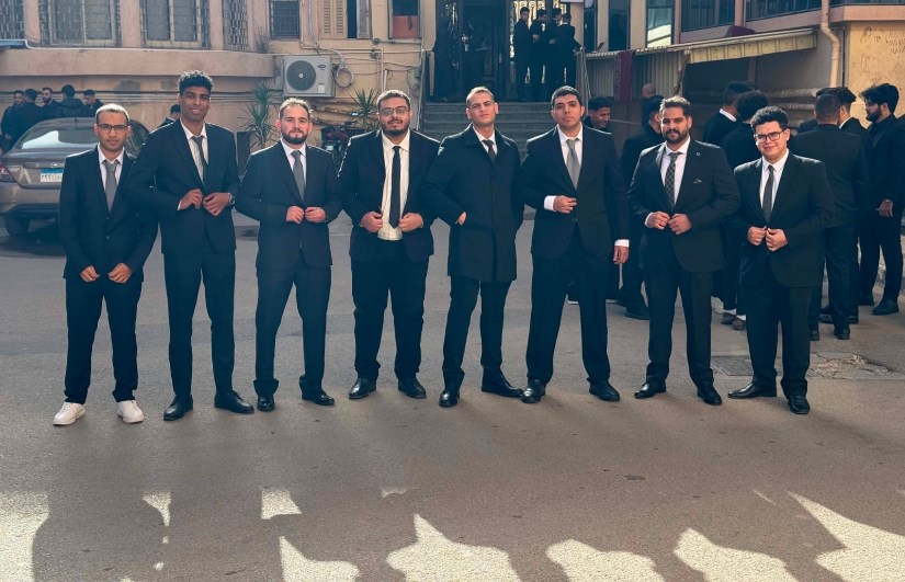 فريق العمل 