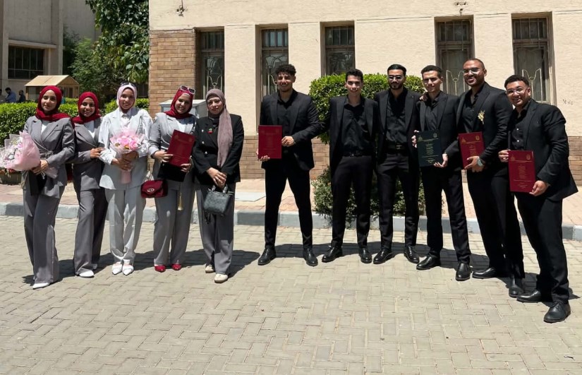 فريق العمل 