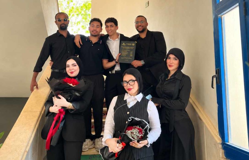 فريق العمل 