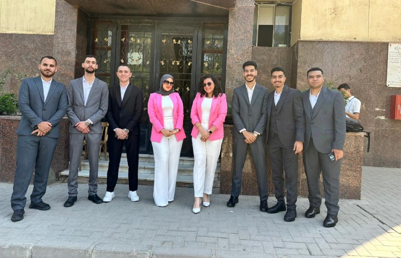 فريق العمل 