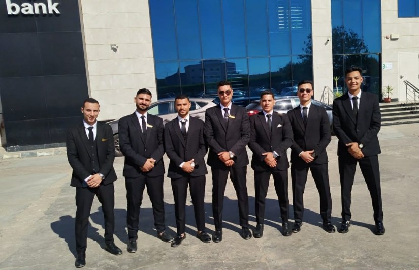 طلاب معهد العبور