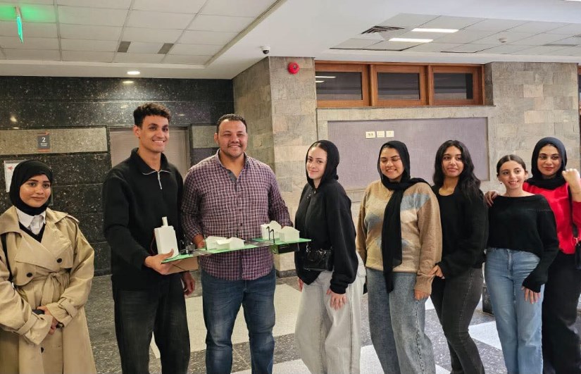 طلاب قسم نظم معلومات الأعمال بكلية الإدارة والتكنولوجيا بالأكاديمية العربية للعلوم والتكنولوجيا والنقل البحري