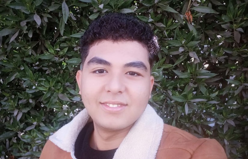 الطالب يوسف نبيل، بجامعة الدول العربية  فرع مصر