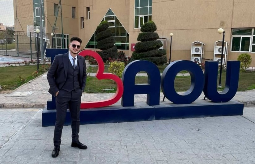 الطالب طاهر مجدي من الجامعة العربية المفتوحة
