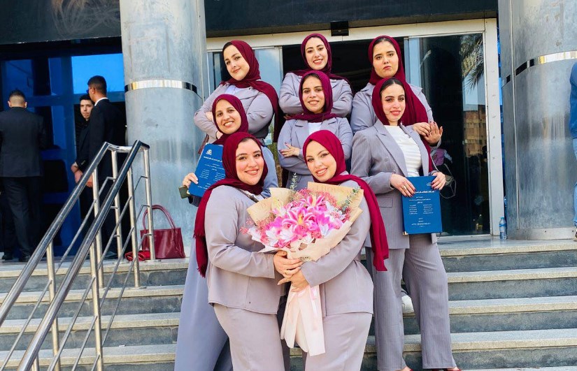طلاب المعهد العالي للإدارة بالمحلة الكبرى