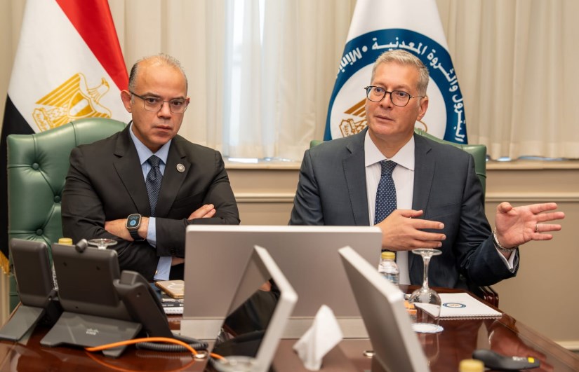 وزيرا البترول والاستثمار 