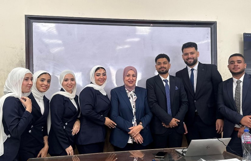 طلاب جامعة الإسكندرية  