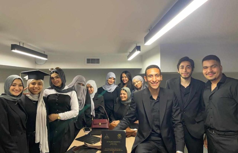 طلاب آداب عين شمس 