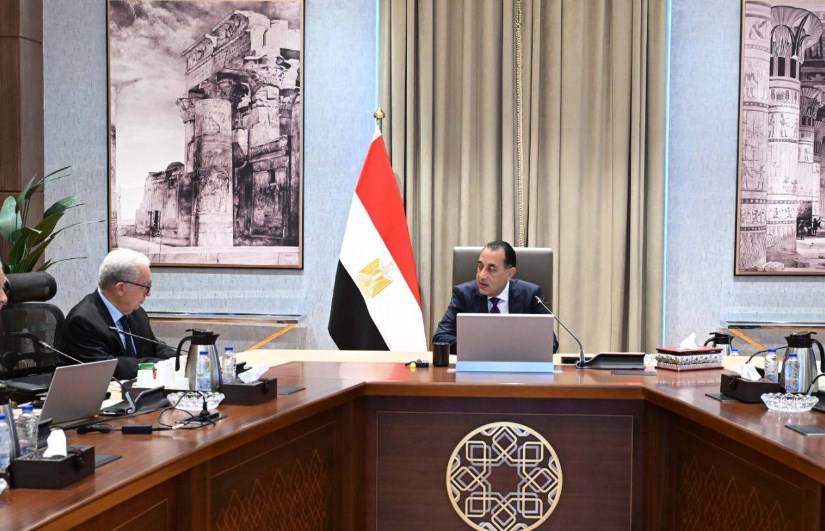 اجتماع مناقشة تطوير الشركة القابضة للأدوية