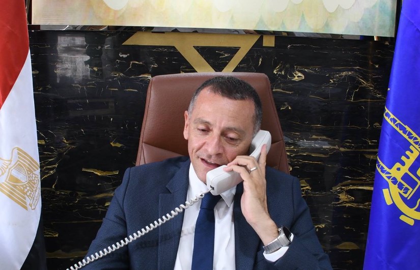 المحافظ يهنئ الطلاب الناجحين