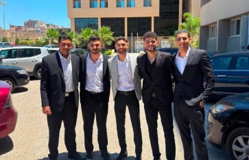 فريق العمل 