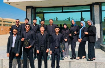 فريق العمل 