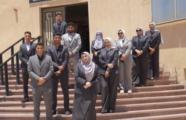 فريق العمل 