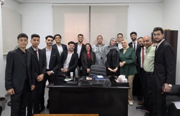 فريق العمل 