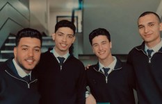فريق العمل 