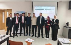فريق العمل