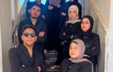 فريق العمل 