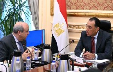 اجتماع رئيس الوزراء مع وزير الطيران