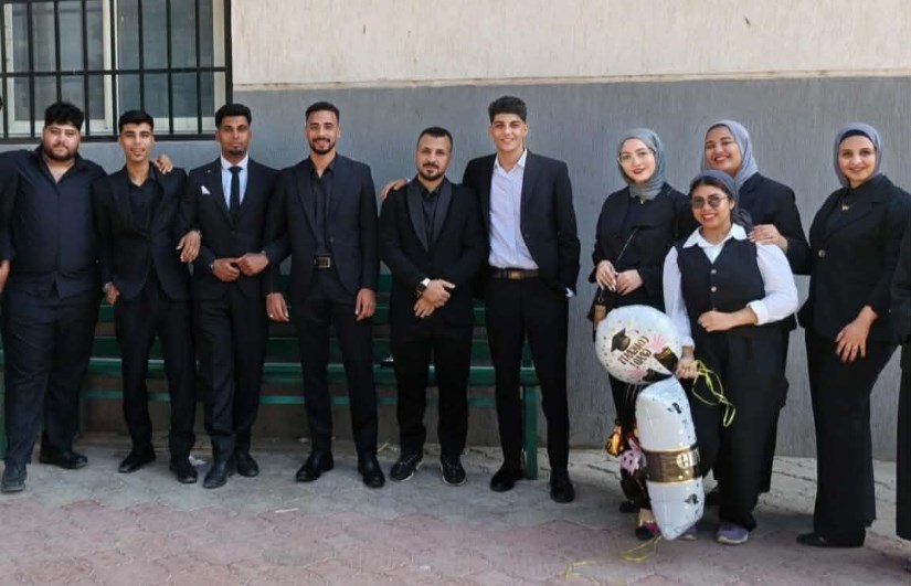 فريق العمل 
