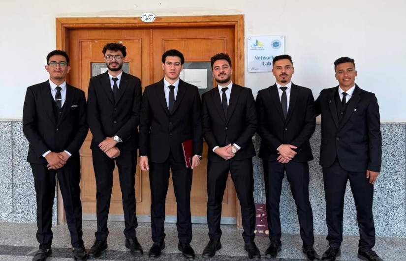 فريق العمل 