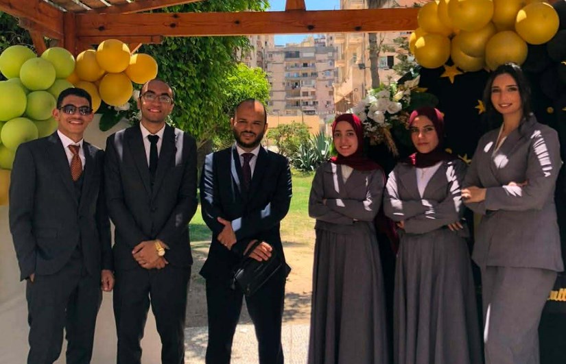 فريق العمل 