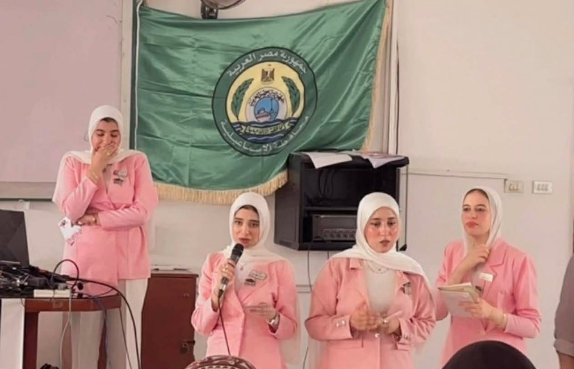طلاب شعبة الثروة السمكية