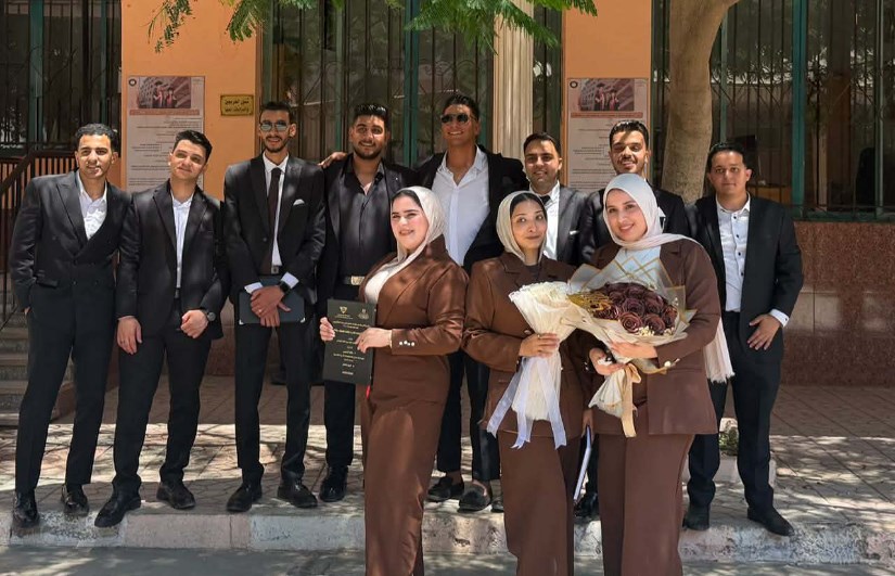 فريق العمل 