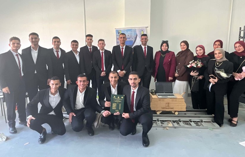 فريق العمل 
