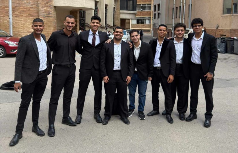 فريق العمل 