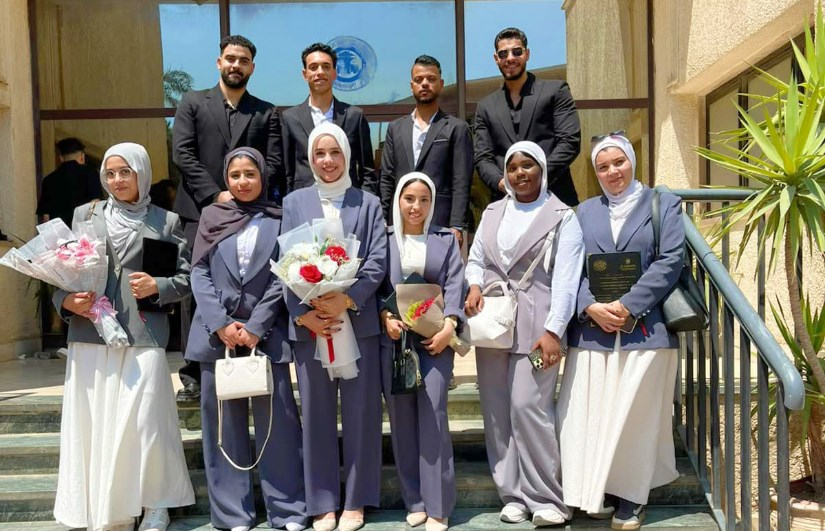 فريق العمل 