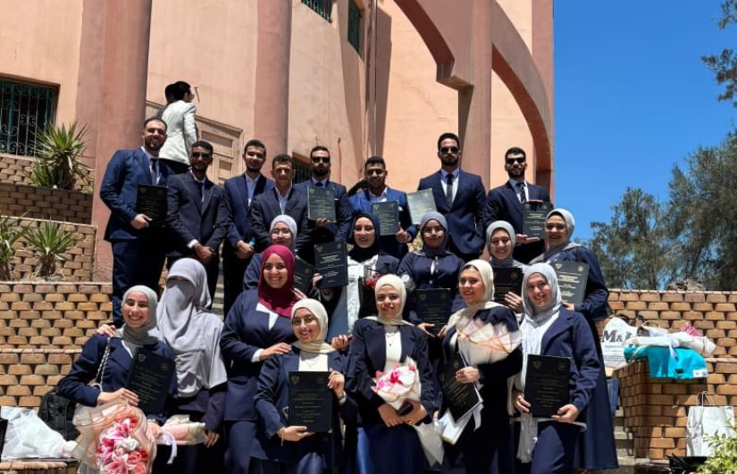 فريق العمل 