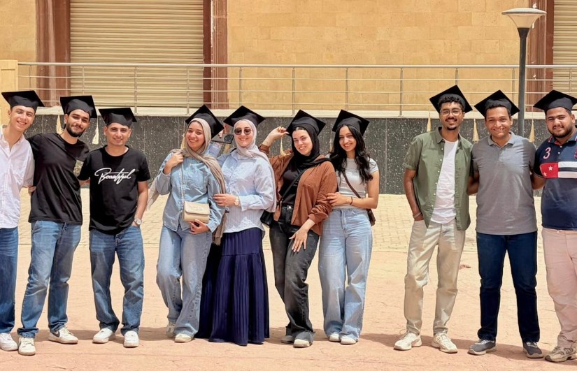 فريق العمل 