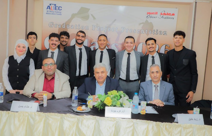 طلاب معهد العبور 