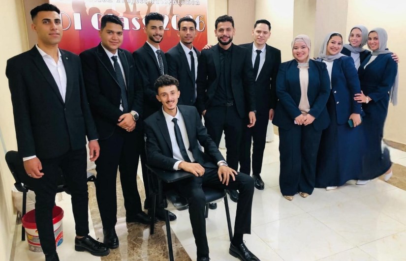 طلاب معهد العبور العالي  