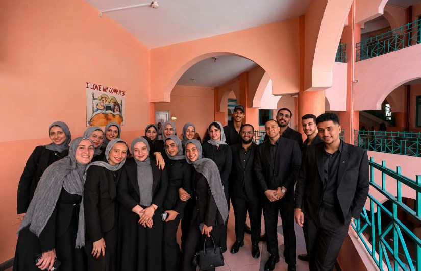طلاب جامعة الدلتا  للحاسبات بالمنصورة