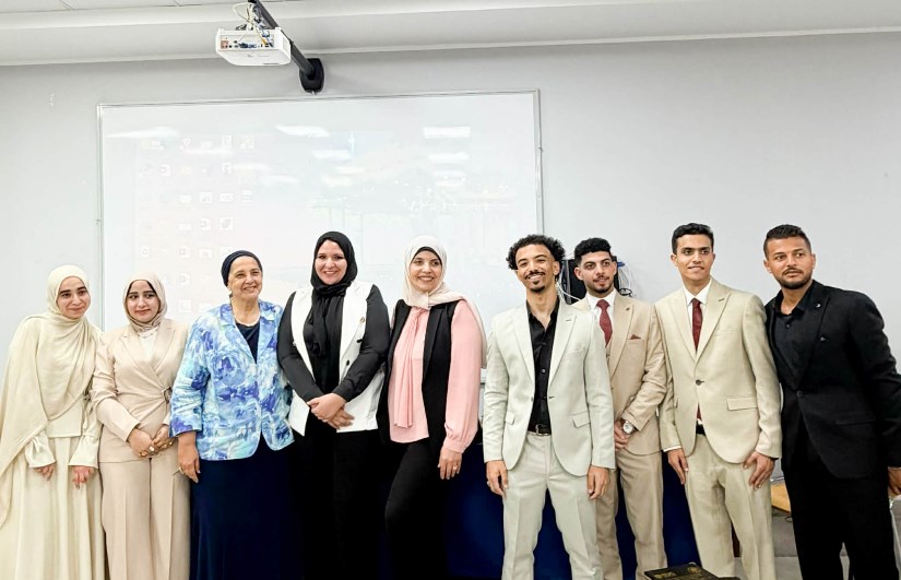 طلاب كلية العلوم الصحية بجامعة بدر