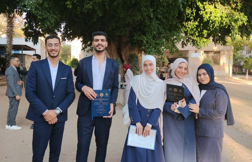 طلاب الفرقة الرابعة بقسم وقاية النبات بكلية الزراعة بمشتهر – جامعة بنها