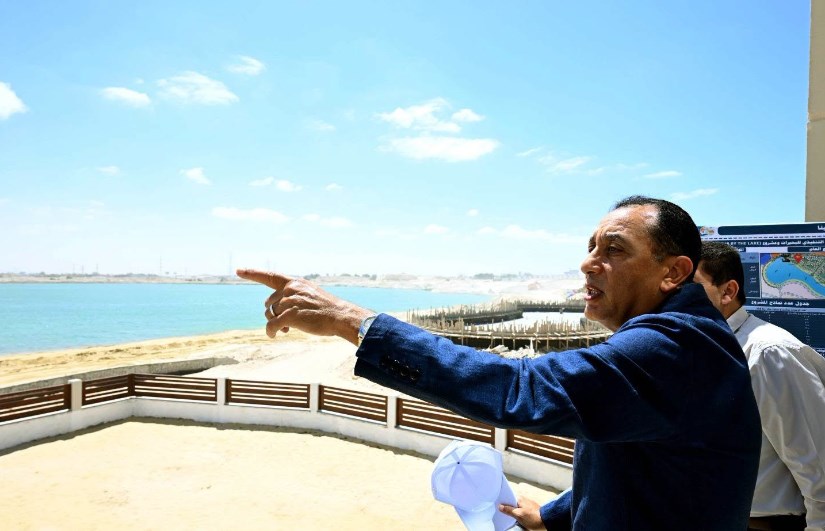 رئيس الوزراء يتفقد مشروع M8 by the Lake ومحطة تجديد المياه