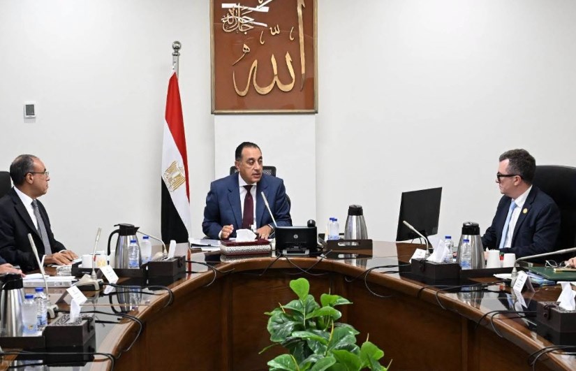 اجتماع متابعة المشروعات الممولة تنمويا