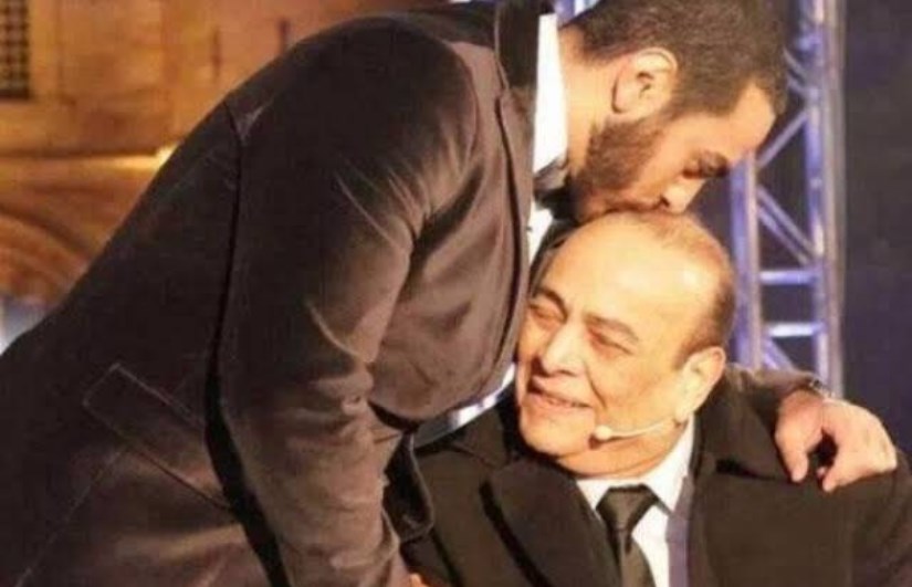 تامر حسني مع والده 