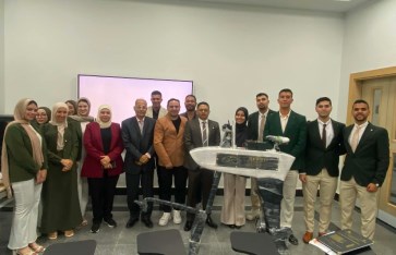 طلاب جامعة شرق بورسعيد التكنولوجية بقسم إصلاح وتشغيل السفن