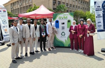 طلاب الفرقة الثانية بقسم الميكاترونكس بالكلية التكنولوجية بجامعة حلوان التكنولوجية الدولية