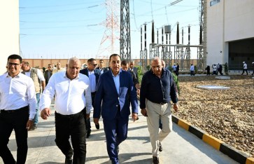 جولة رئيس الوزراء فى محطة محولات كهرباء شرق مطروح