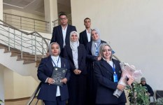 فريق العمل 