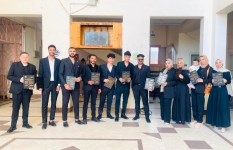 فريق العمل 