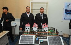 طلاب كلية تكنولوجيا الصناعة والطاقة بجامعة أسيوط الجديدة التكنولوجية